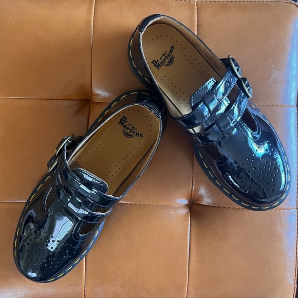 Authentic Dr. Marten's 8065 BLACK PATENT LEATHER MARY JANE SHOES. - Picture 3 of 13